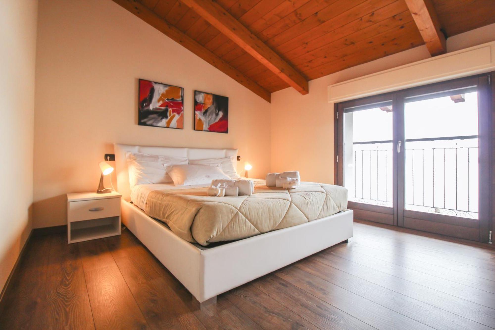 Appartamento Al Porto Pianello Del Lario Экстерьер фото